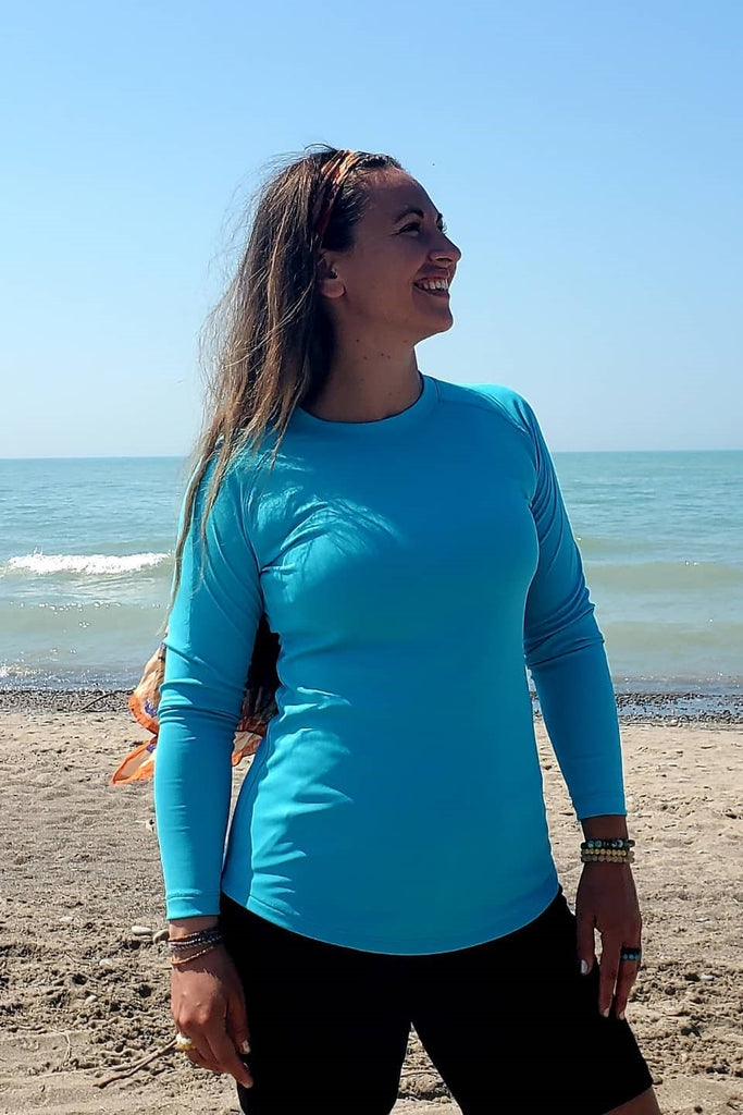 Breathable, fast-drying, wickable, non-toxic, pill resistant and odour-resistant.
crew neck with raglan long sleeve