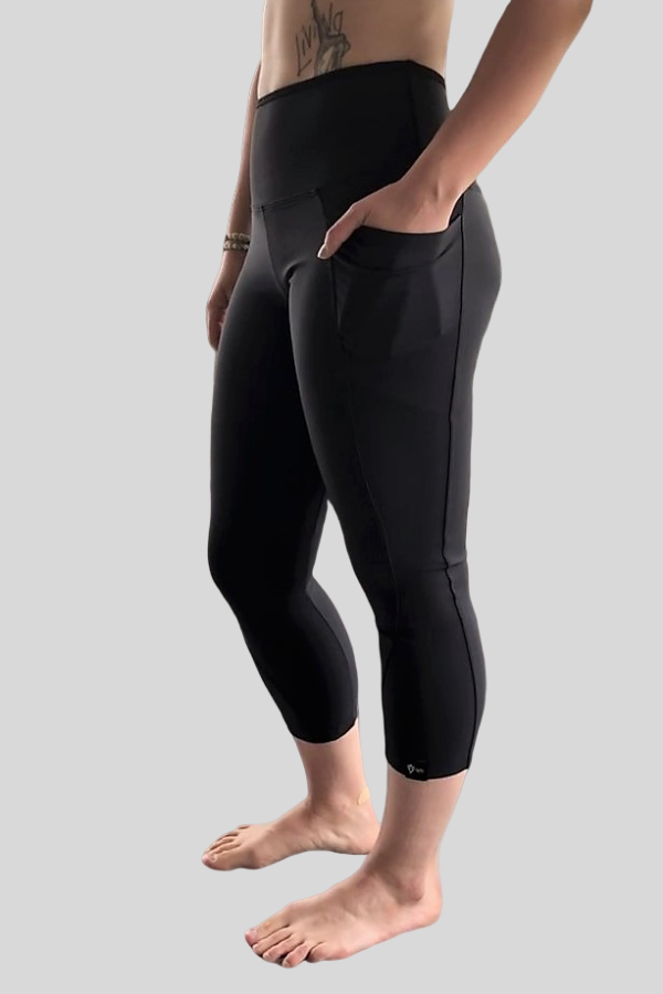 Black capri yoga legging with side pockets.  Made in Canada